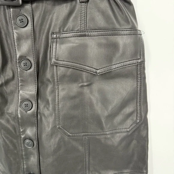 Banana Republic Vegan Leather Black  Button-Up Mini Skirt Paperbag Waist Size 10 - Picture 2 of 7